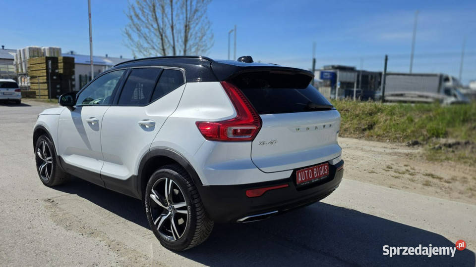 Volvo XC 40 BIAŁA PERŁA R design Rok produkcji 2020 Motoryzacja Lębork