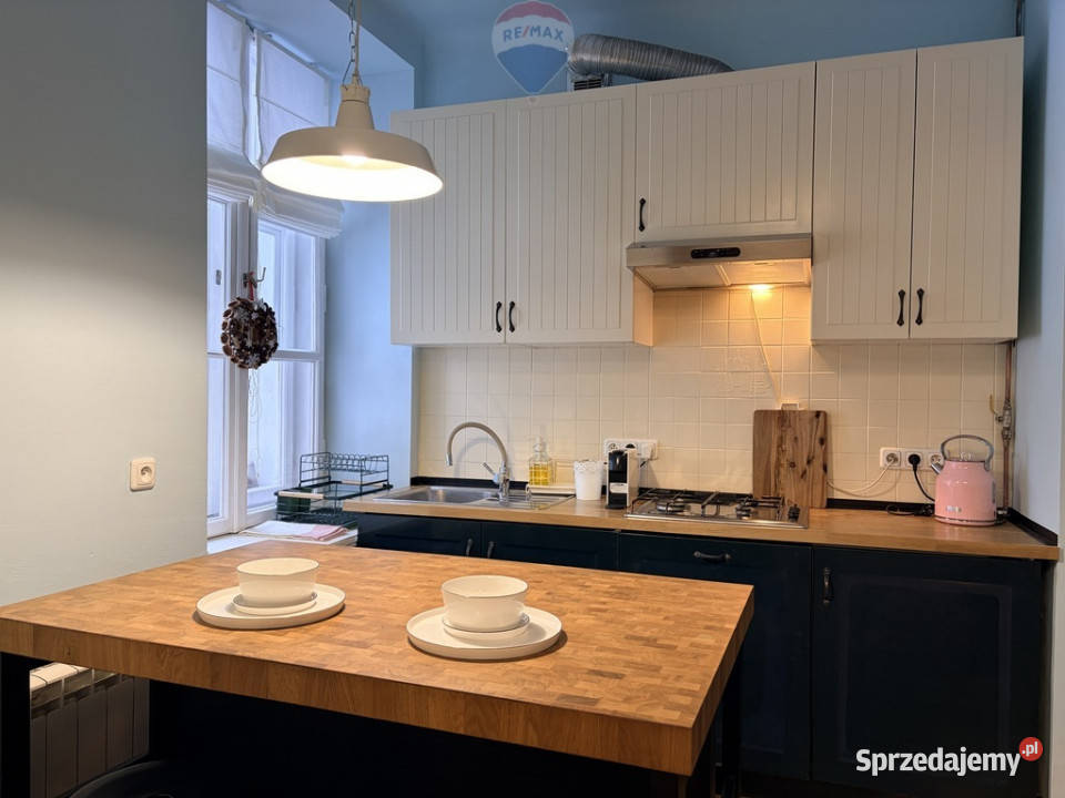 Klimatyczna kawalerka w kamienicy na Powiślu sprzedam