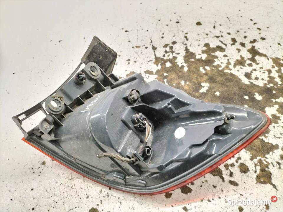 LAMPA TYŁ LEWA KOMBI TOURING H3737220906 Bmw osobowe świętokrzyskie