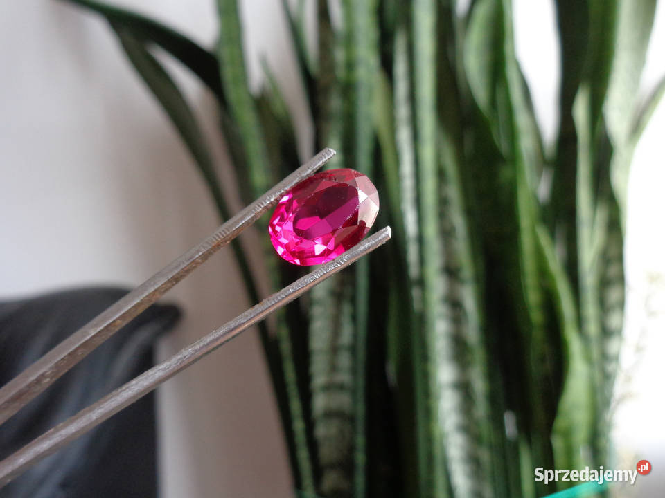 Rubin 83ct 166g Brzeg