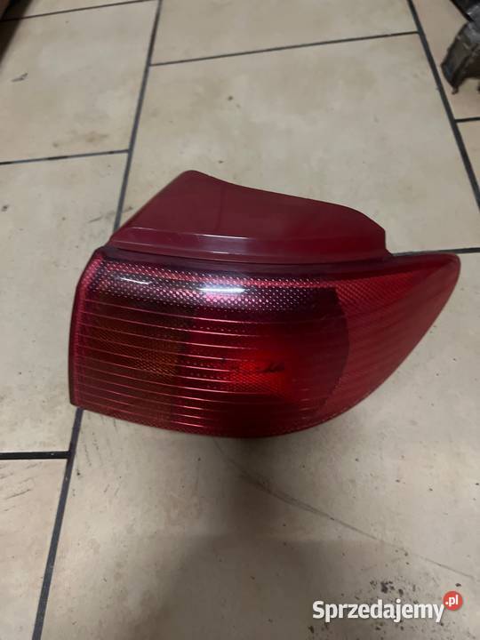 Lampa tyl prawa mazda 2 osobowe Margonin sprzedam