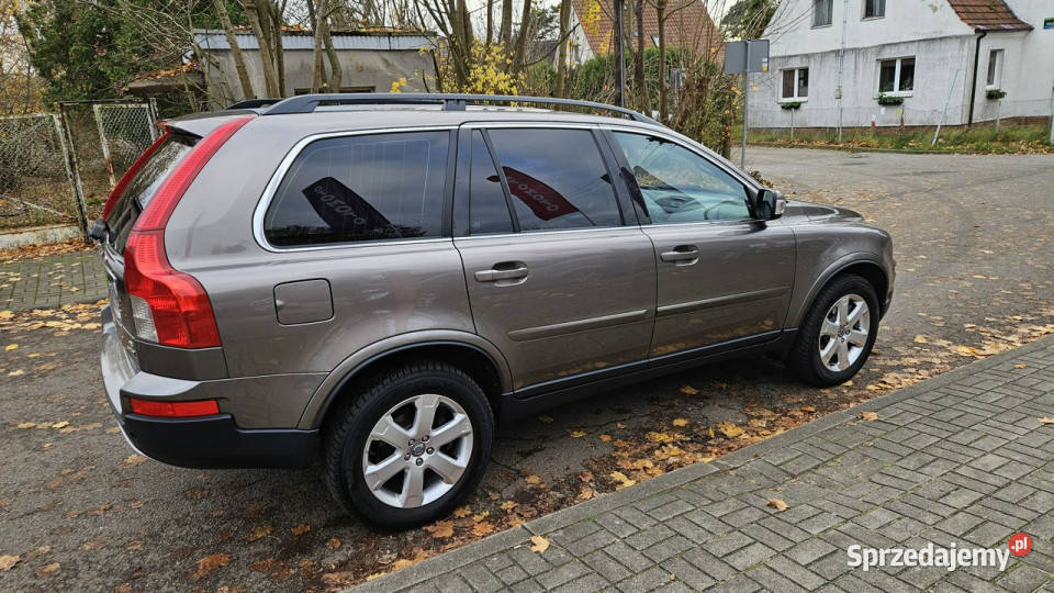 Volvo XC 90 złoty
