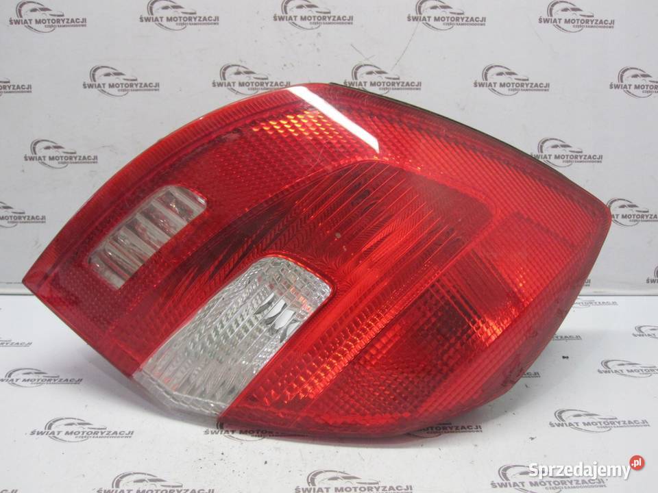 SKODA FABIA II 10r lampa lewa tył 5J6945111A sprzedam