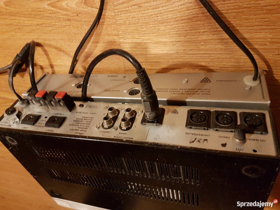 Wzmacniacz Unitra PW 8010 plus korektor Sudety Wzmacniacze i pokrewne Kobierzyce