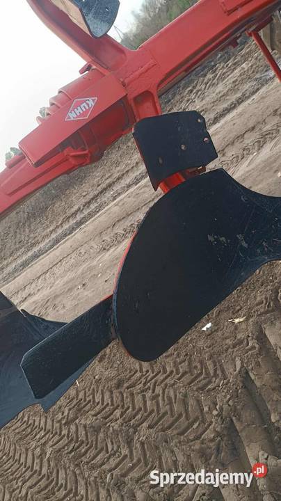 Pług 3 skibowy obrotowy Żuromin sprzedam
