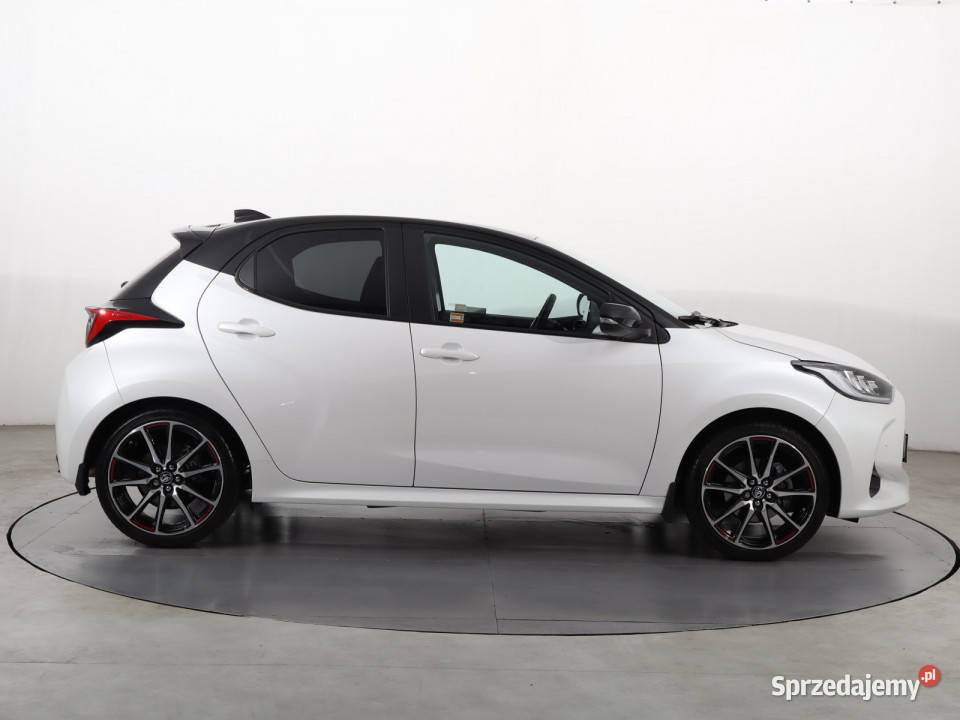 Toyota Yaris 15 VVTi Hybrid czujnik deszczu sprzedam