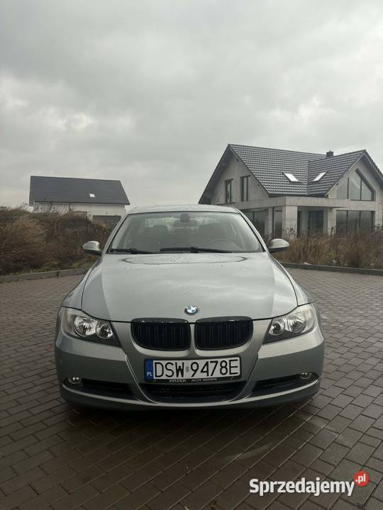 BMW E90 20 Benzyna 150 Rok produkcji 2005