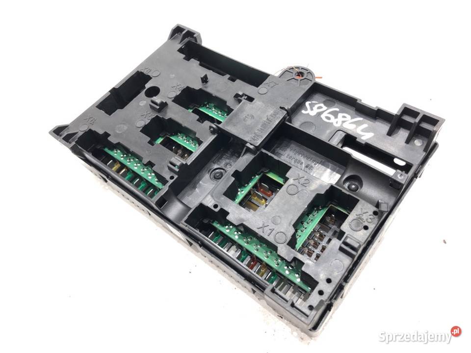 SKRZYNKA BEZPIECZNIKÓW BMW G01 8795478 SUV 20