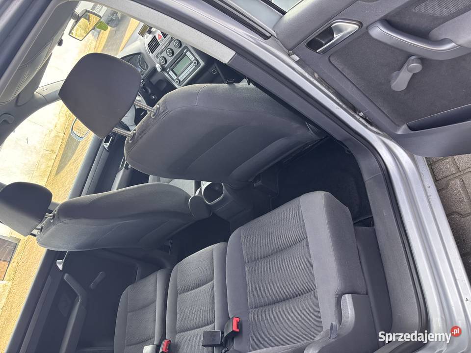 VW TOURAN 16 Benzyna