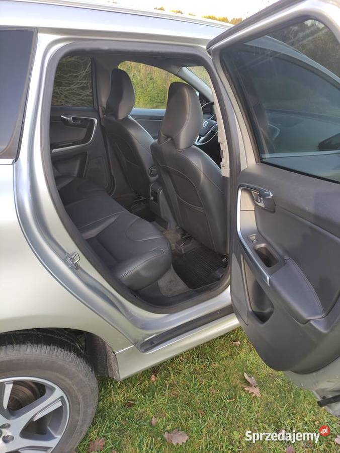 Volvo XC60 30 T6 AWD Lift Hańsk Pierwszy