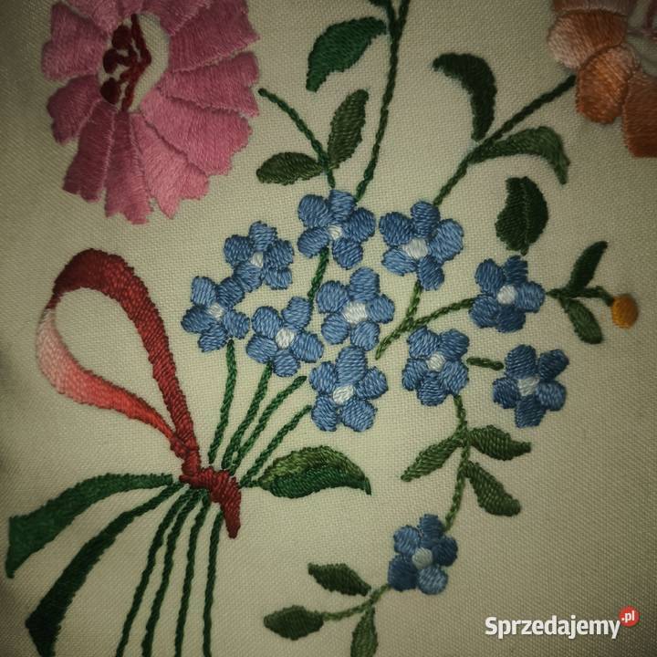 Poduszki dekoracyjne folk wiejska chata Starachowice