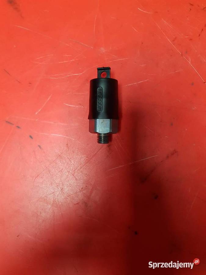 82031395 Czujnik ciśnienia skrzyni biegów CNH Skrzynia biegów Sulechów