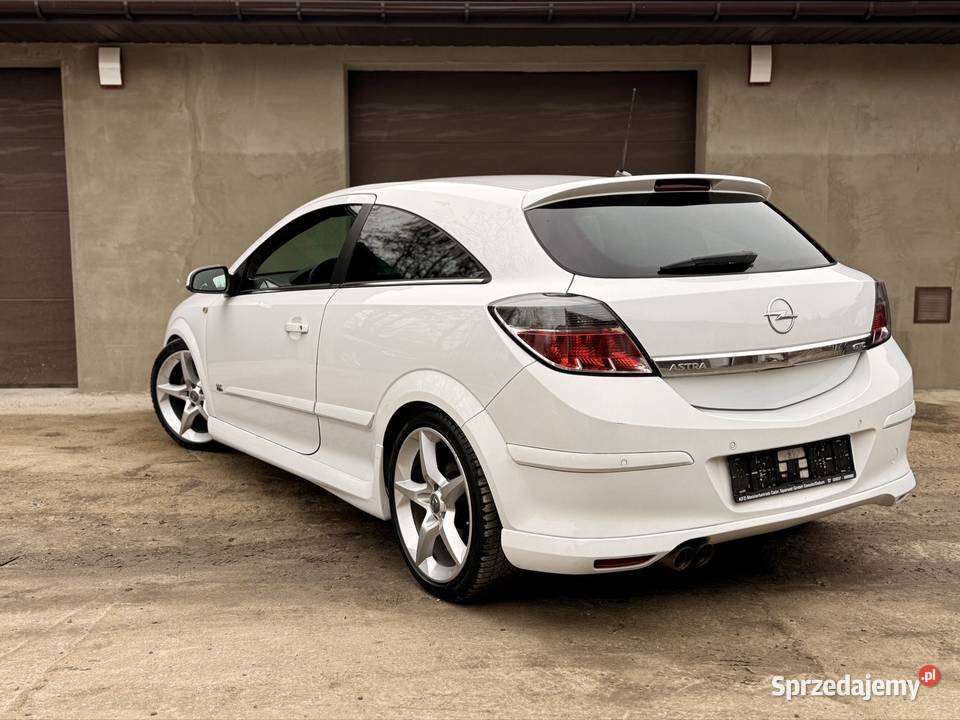Opel Astra GTC OPC Line 18 140 Xenon Tempomat