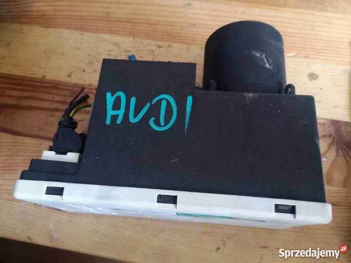 Pompka centralnego zamka AUDI 8LO862257K Układ elektryczny