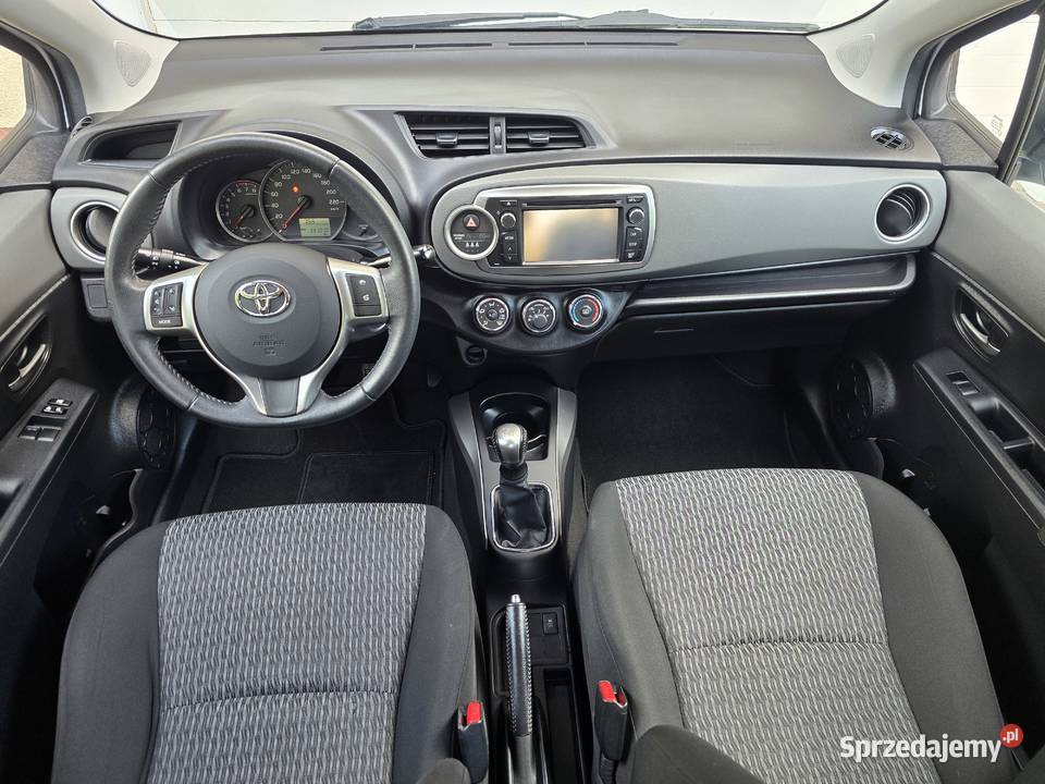 Toyota Yaris 10 VVTi Edition 2014 mazowieckie Karczew sprzedam
