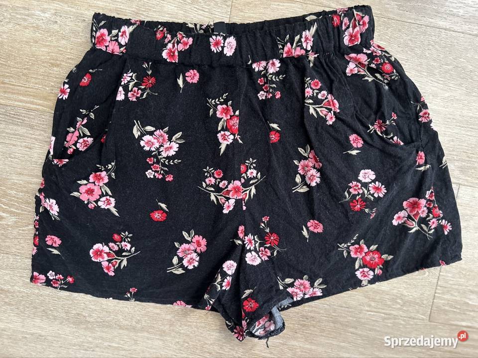 Spodenki w kwiatki XS Pozostałe Wyszków sprzedam