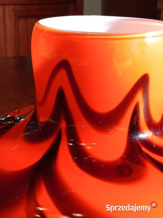 Wazon że szkła opalowego Prusim