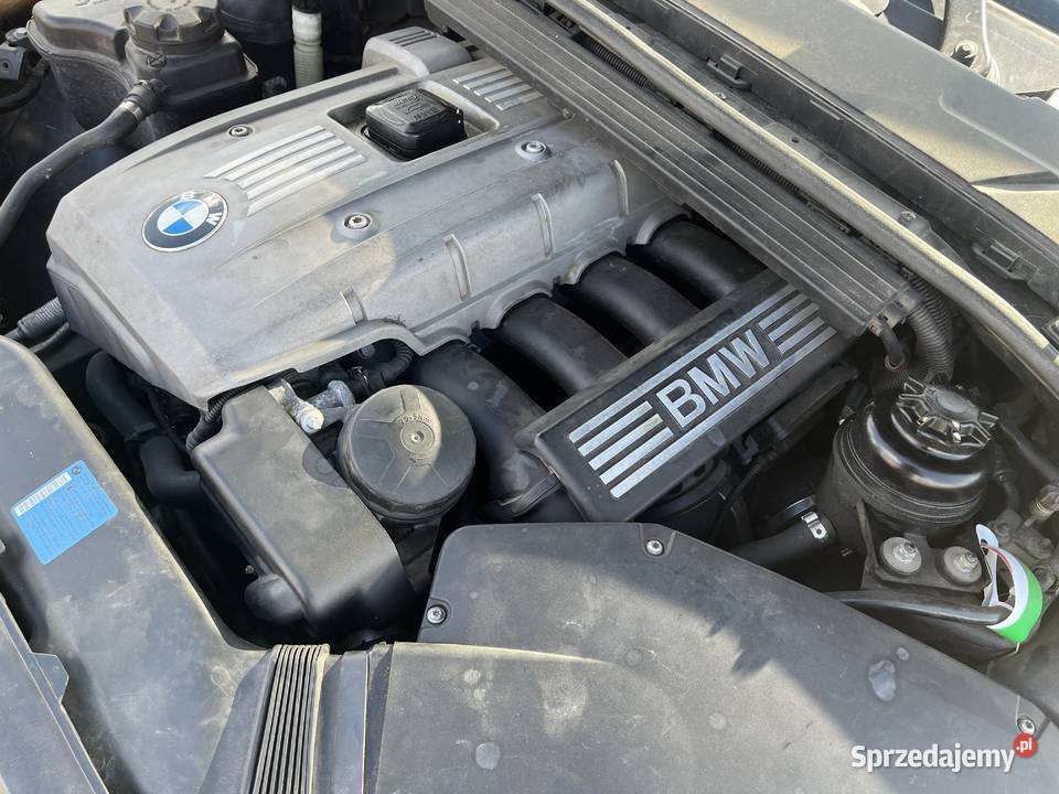 BMW Seria 3 E91 325i 218 2497cm3 Czempiń
