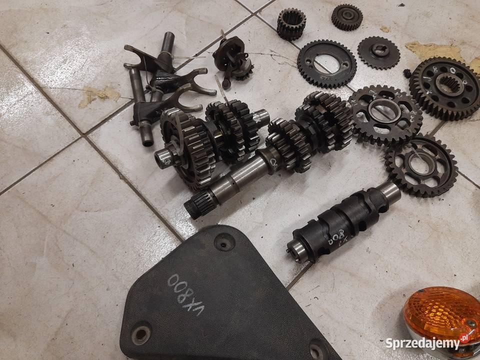Suzuki VX 800 części kierunkowskaz skrzynia tryb dolnośląskie Jelenia Góra