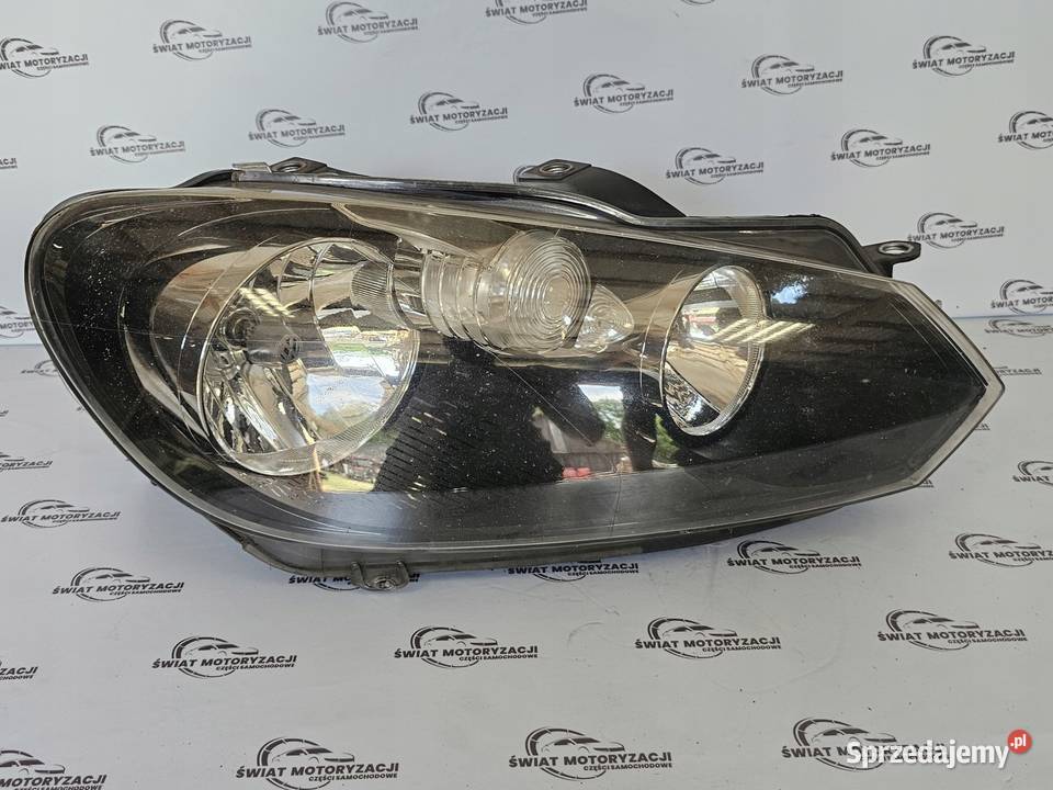 GOLF VI 12r lampa prawa przód 5K2941006H ANGLIK Rok produkcji 2012 świętokrzyskie Kielce sprzedam
