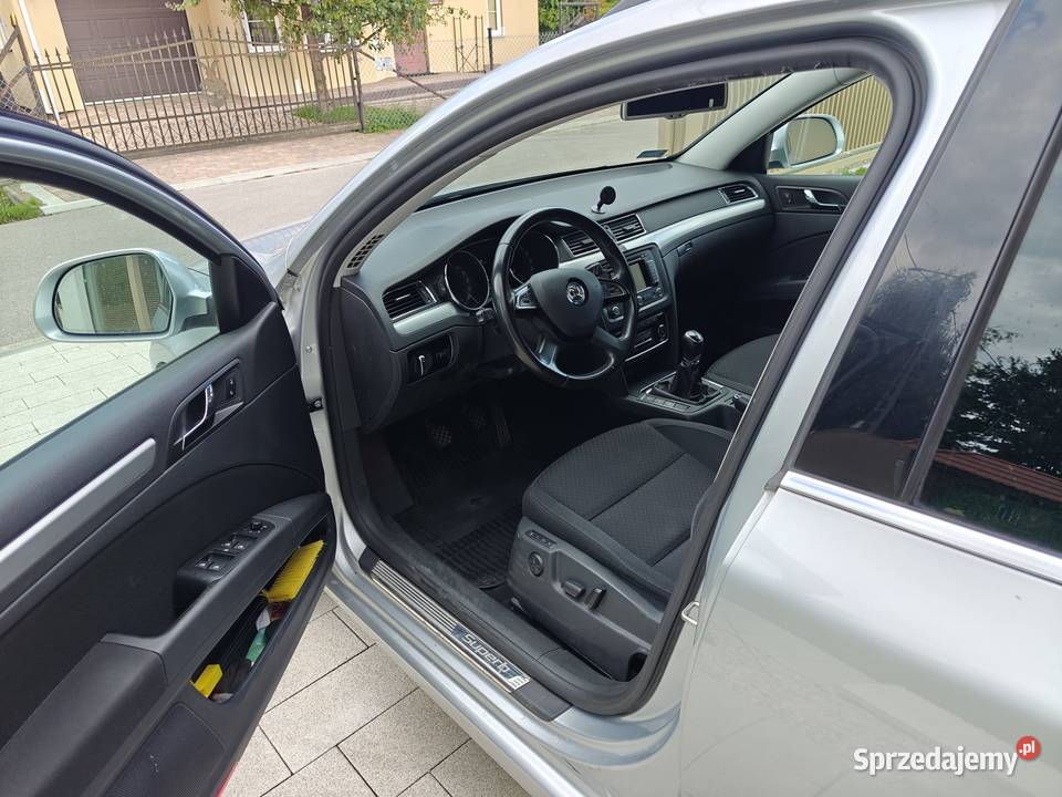 Skoda Superb 20 TDI 140 2014 r manual reflektory ksenonowe Motoryzacja