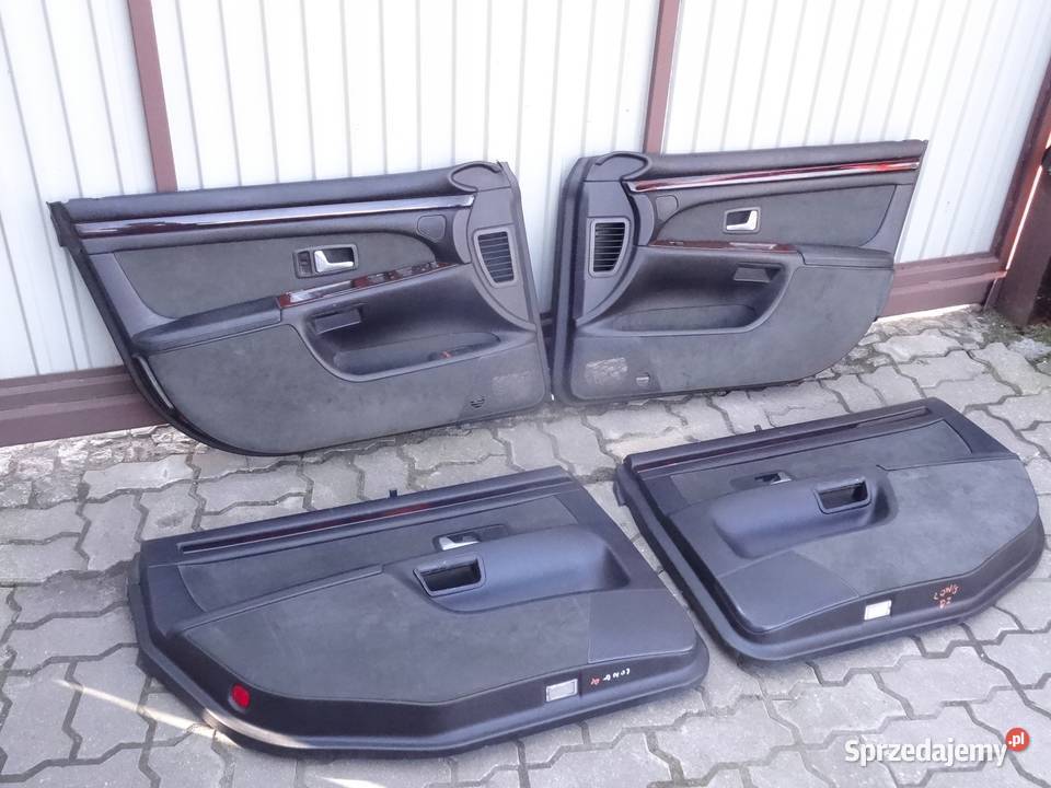 AUDI A8 D2 TAPICERKA BOCZKI ROLETA DRZWI SOUL Tapicerki samochodowe Przemęt