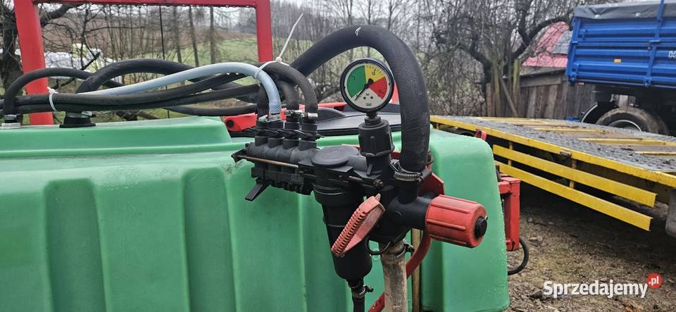 Opryskiwacz Bury P046 400L 12M Polowy Zawieszany Roztylice