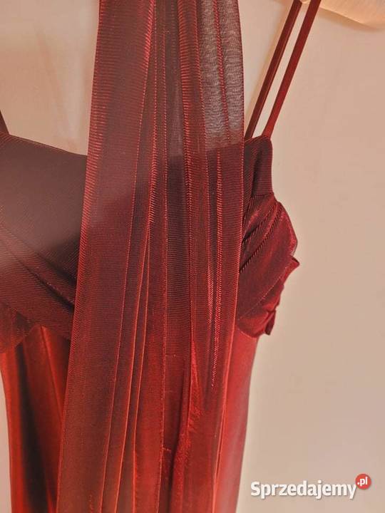 Długa suknia satynowa Koło