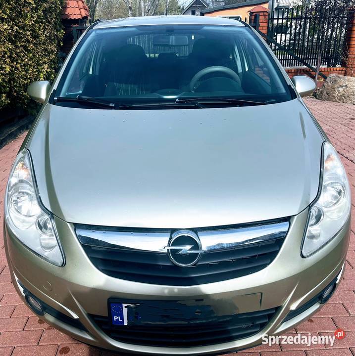 Corsa ze sprawna klimatyzacja i małym radio Corsa Wiskitki