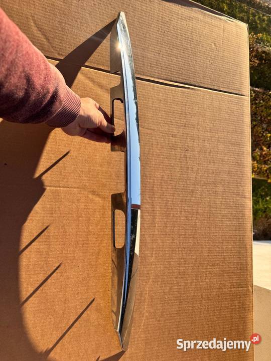 Blenda listwa tylnej klapy chrom Toyota Yaris Brzesko