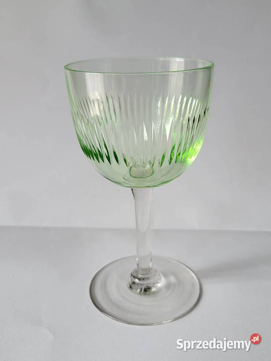 Kieliszki uranowe ładny szlif Gdańsk