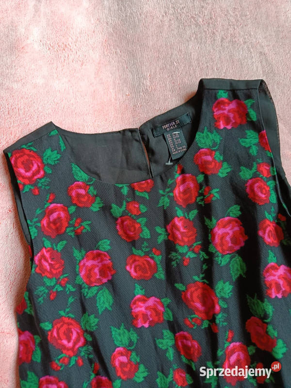 Czarna sukienka w czerwone różyczki Forever 21 r Dąbrowica
