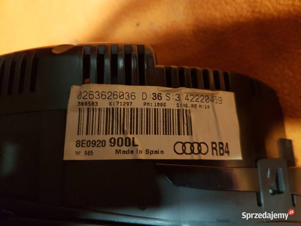 AUDI A4 B6 20 TSI LICZNIK ZEGARY 8E0920900L osobowe wielkopolskie Turek