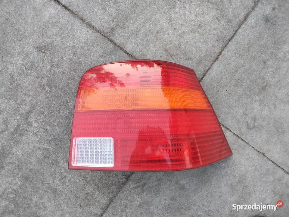 VW GOLF IV 4 HB LAMPA TYŁ tylna prawa europa Części samochodowe