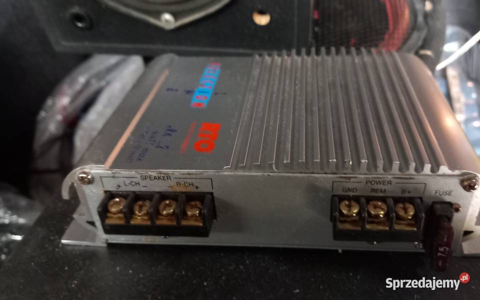 Wzmacniacz samochodowy RTO z głośnikami