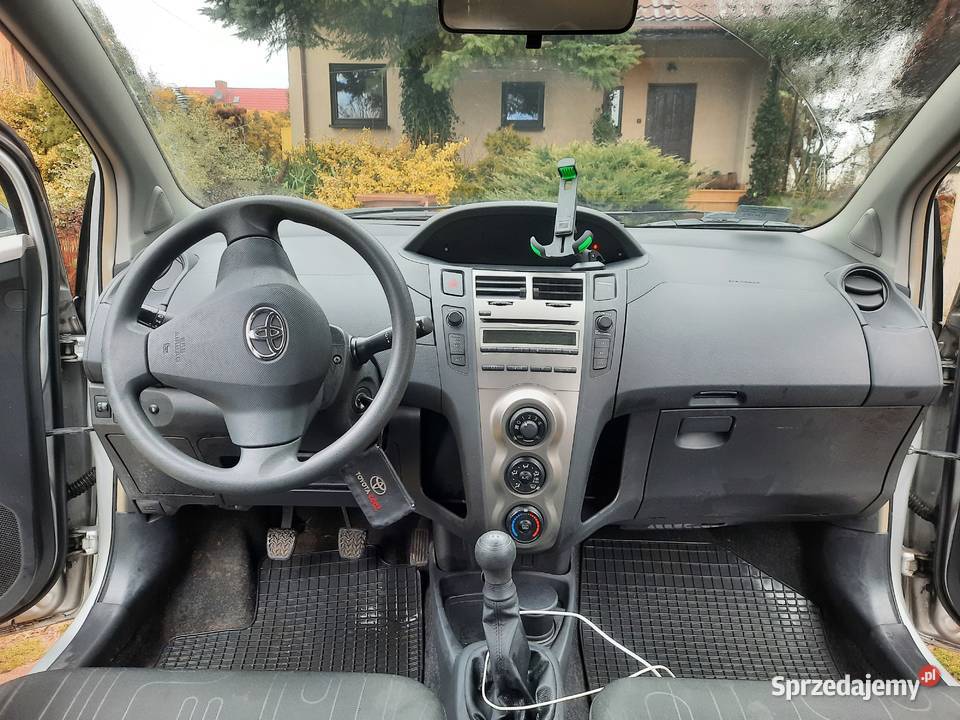 Toyota Yaris 10 Terra AC Rok produkcji 2010 Kraków