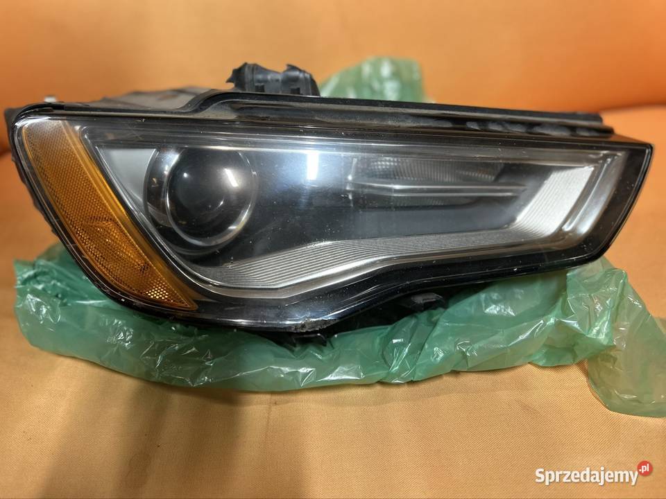 Lampa prawy przód Audi A3 8V USA Warszawa sprzedam