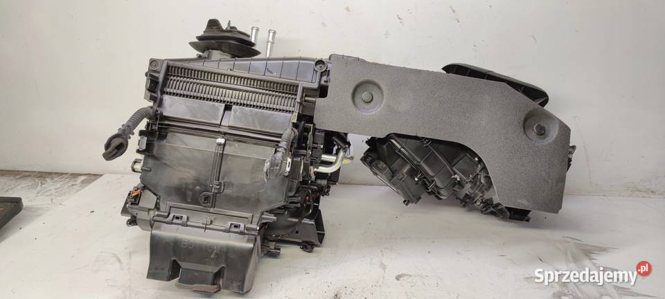 NAGRZEWNICA KOMPLETNA AUDI A4 B9 8W2816005G UK Nagrzewnice śląskie