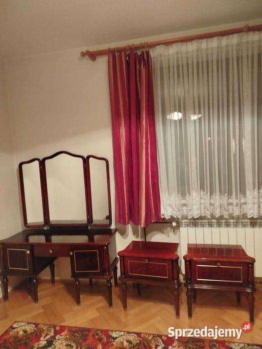 Zestaw mebli szafa czterodrzwiowa toaletka Szafy i garderoby Grójec