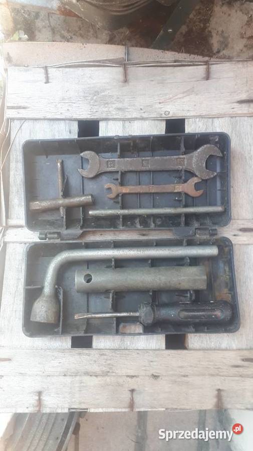 Zestaw kluczy narzedziowka fiat 126p komplet Piaseczno sprzedam