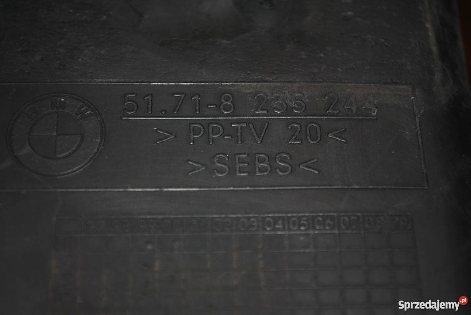 Kanał powietrza hamulca przedni prawy BMW E46 Poręba