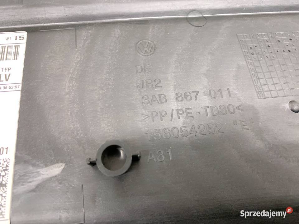 BOCZEK DRZWI LEWY PRZÓD VW PASSAT B7 Kombi 1015