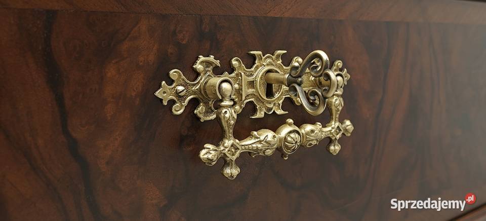 Antyczna komoda bieliźniarka renowacji Komody Jerka