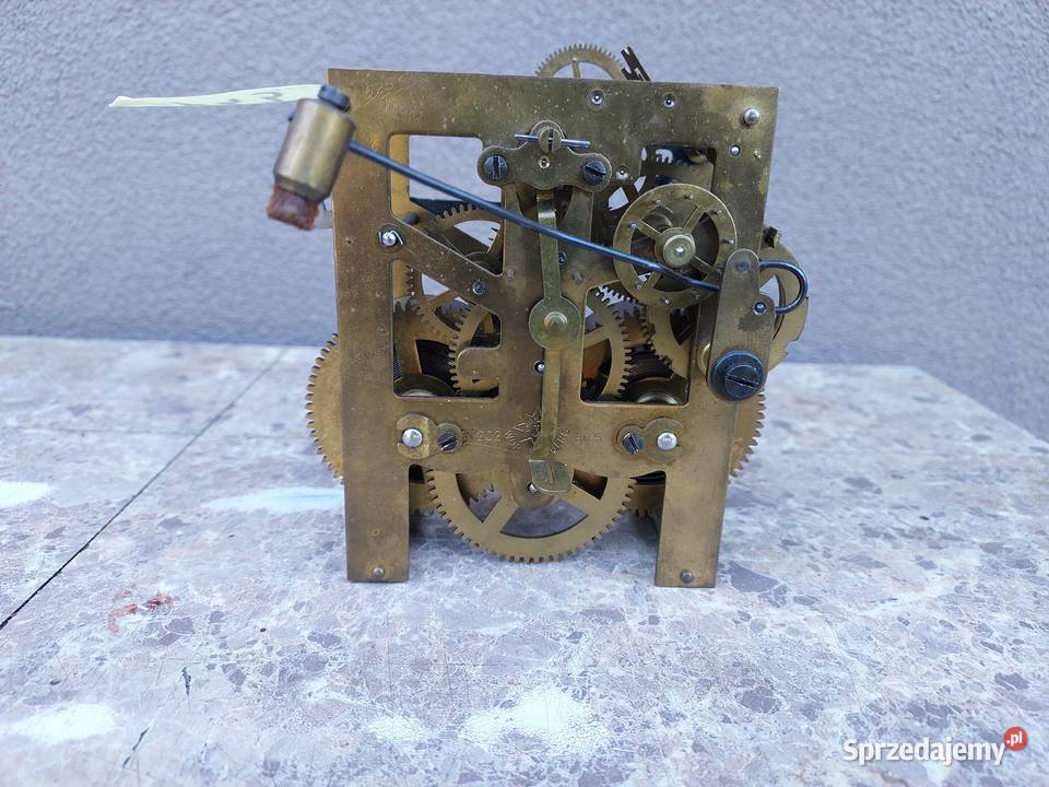 743 Mechanizm starego zegara ściennego Junghans