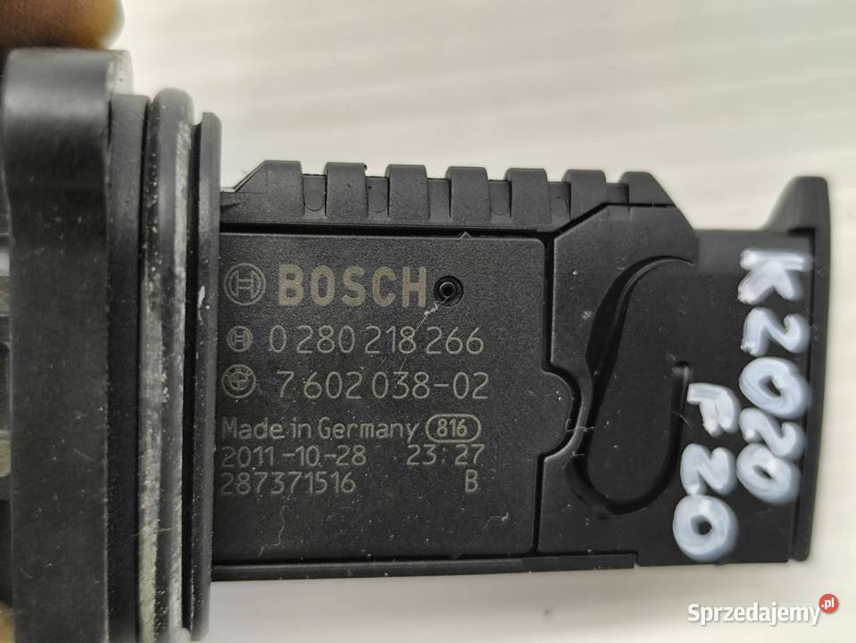 PRZEPŁYWOMIERZ POWIETRZA BMW F20 F21 116i osobowe