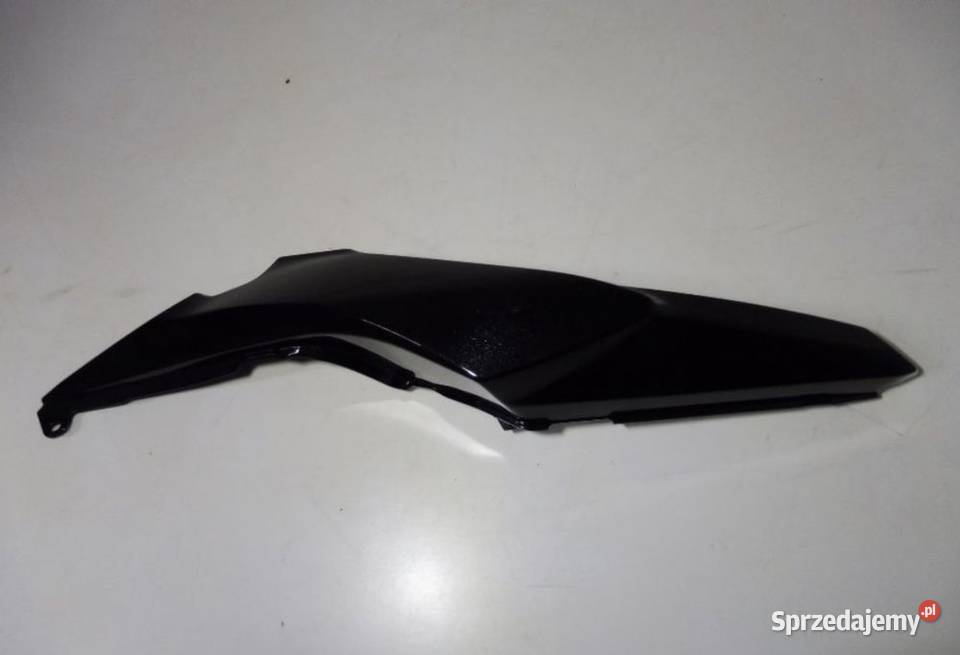 Kawasaki Z 650 Ogon tył prawa tylna osłona 1719r