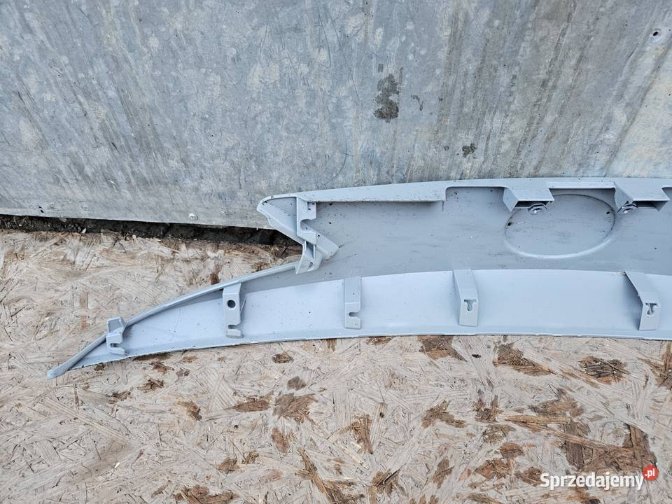 TOYOTA AURIS II KOMBI BLENDA KLAPY BAGAŻNIKA TYŁ osobowe Międzychód