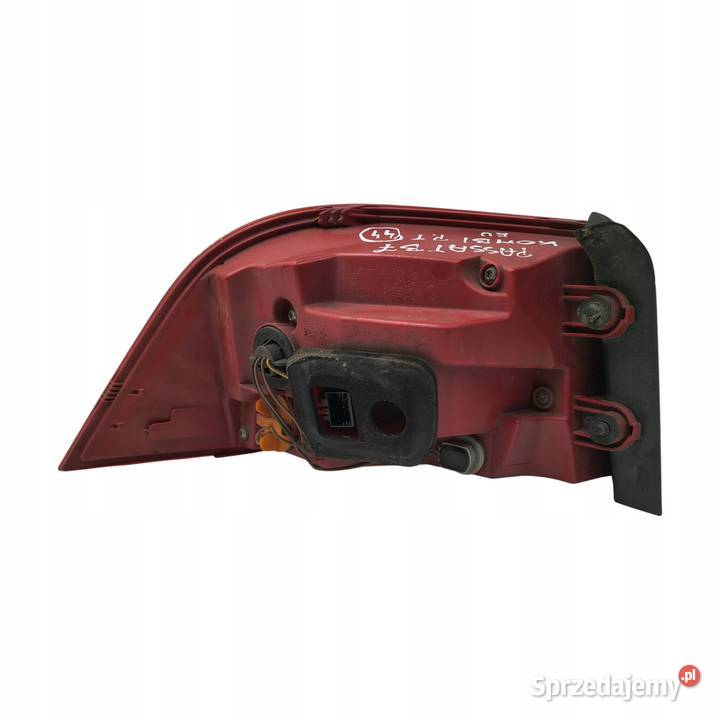 LAMPA PRAWA VW Passat B7 kombi 1014r TYLNA osobowe lubelskie Chełm