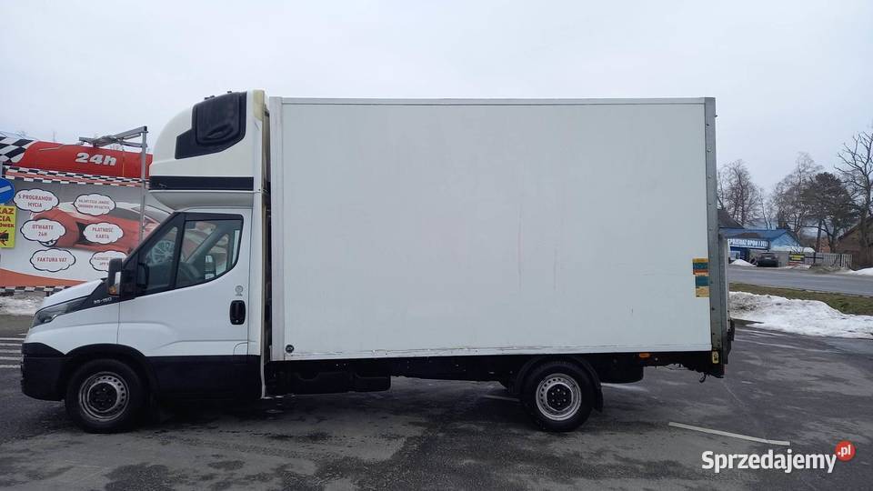 IVECO DAILY 35S15 KONTENER ROLETA KLIMA WEBASTO Rok produkcji 2016 Iveco Wałbrzych