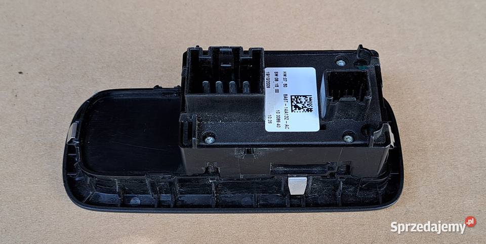 PRZEŁĄCZNIK SZYB LEWY PRZÓD FORD FIESTA MK7